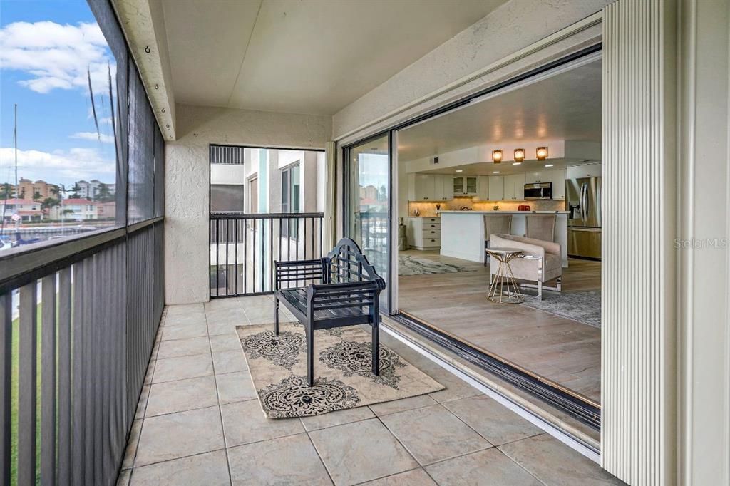 For Sale: $425,000 (2 beds, 2 baths, 1516 Square Feet)