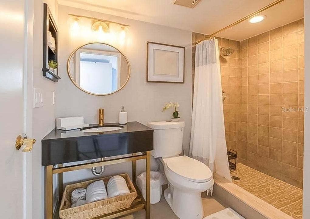 2nd bathroom