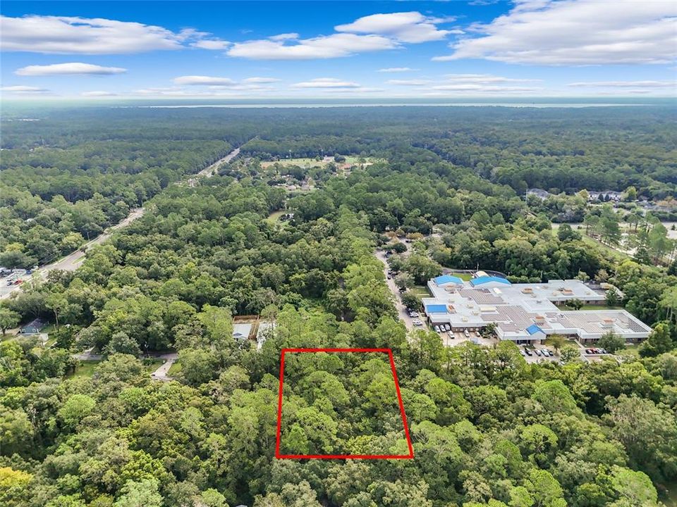 На продажу: $43,000 (0.39 acres)