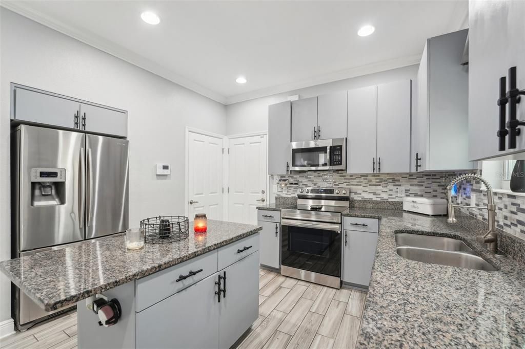 For Sale: $349,000 (3 beds, 2 baths, 1365 Square Feet)