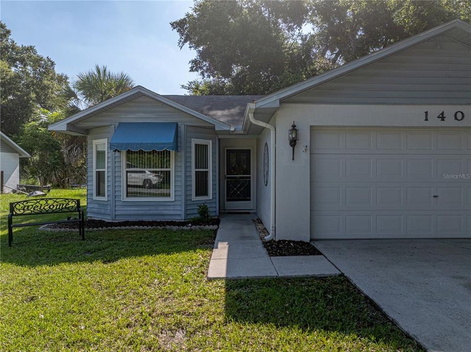 Active With Contract: $239,900 (3 beds, 2 baths, 1203 Square Feet)