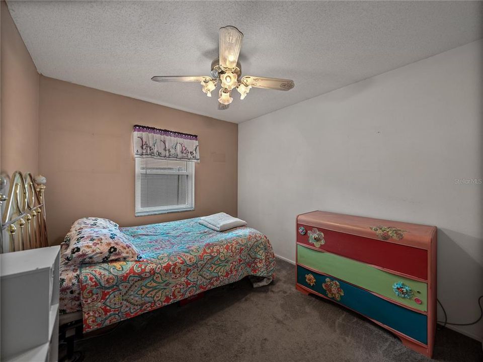 Active With Contract: $239,900 (3 beds, 2 baths, 1203 Square Feet)