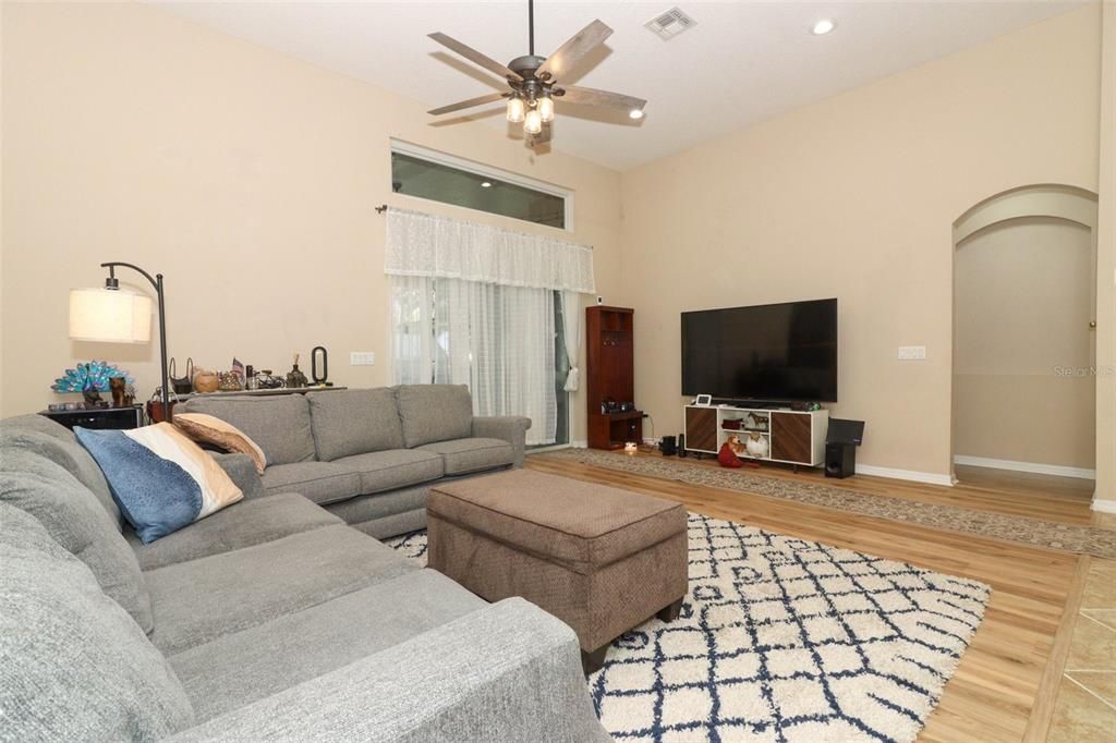 Active With Contract: $550,000 (4 beds, 3 baths, 2589 Square Feet)