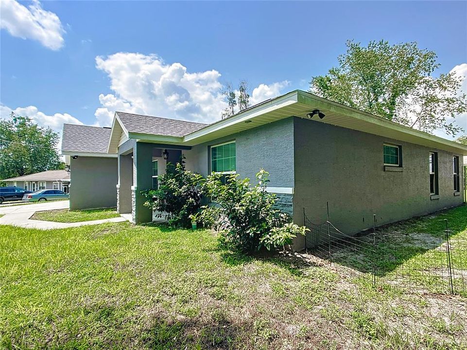 Active With Contract: $290,000 (4 beds, 2 baths, 1848 Square Feet)