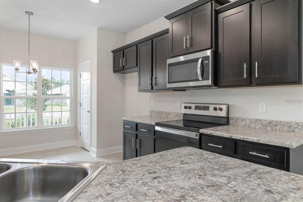 Active With Contract: $417,400 (5 beds, 3 baths, 2793 Square Feet)