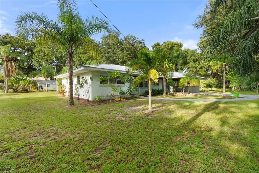 For Sale: $460,000 (3 beds, 2 baths, 1980 Square Feet)