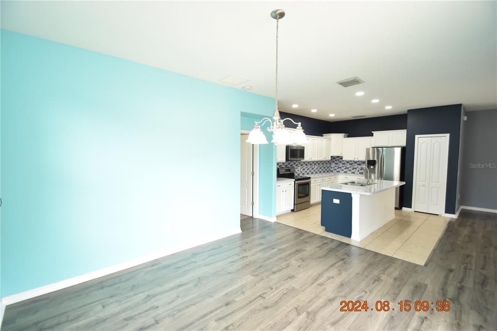 For Rent: $2,250 (4 beds, 2 baths, 1821 Square Feet)