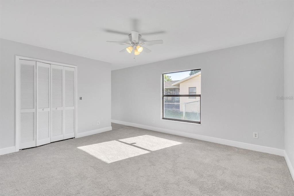 Active With Contract: $336,900 (3 beds, 2 baths, 1719 Square Feet)