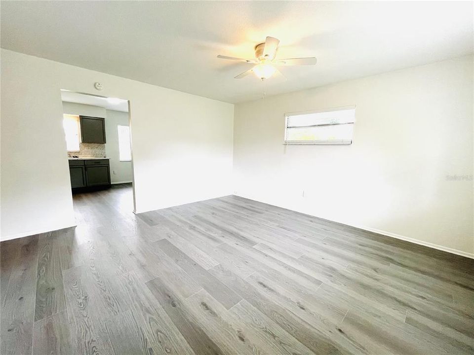 For Rent: $2,000 (3 beds, 1 baths, 1064 Square Feet)