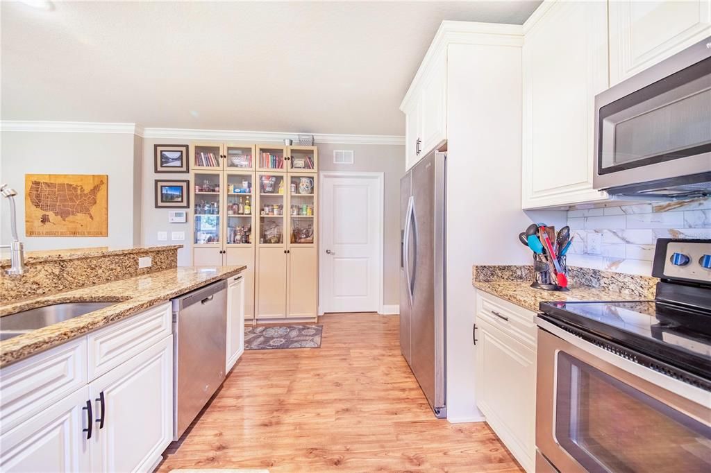 Active With Contract: $399,000 (3 beds, 2 baths, 1393 Square Feet)