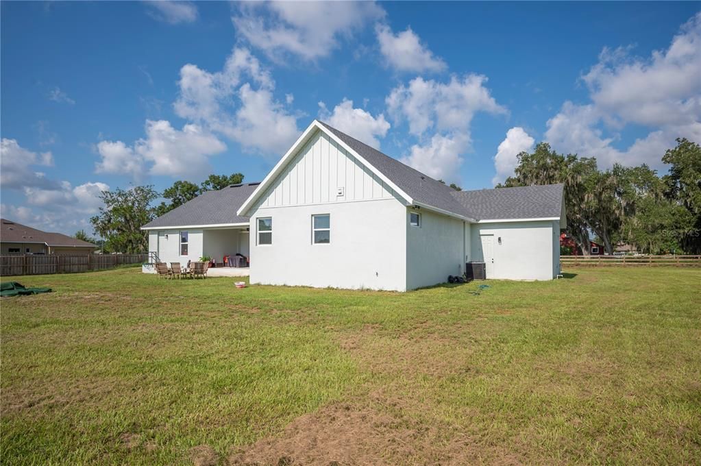 Active With Contract: $699,900 (4 beds, 3 baths, 2768 Square Feet)