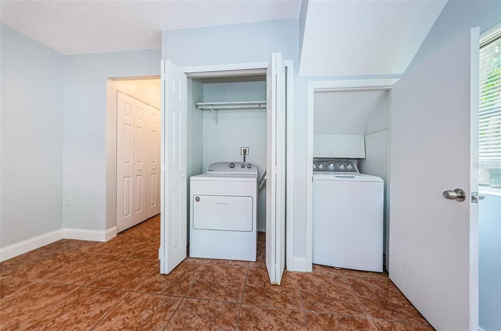 Active With Contract: $2,450 (3 beds, 2 baths, 1165 Square Feet)