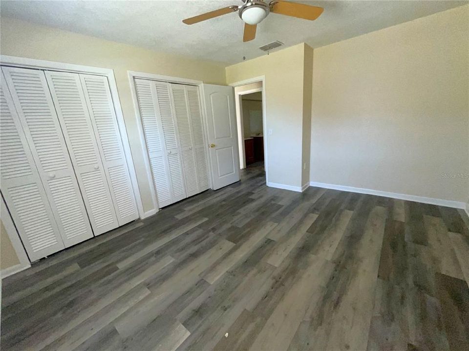 For Rent: $1,195 (2 beds, 1 baths, 898 Square Feet)