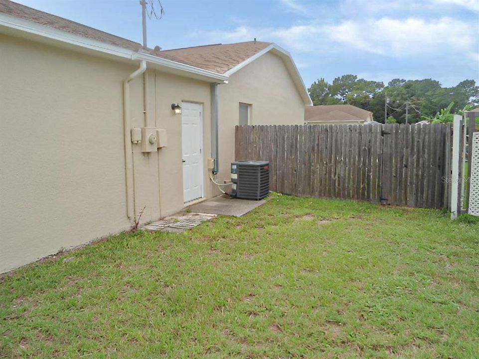 For Sale: $284,900 (3 beds, 2 baths, 1420 Square Feet)