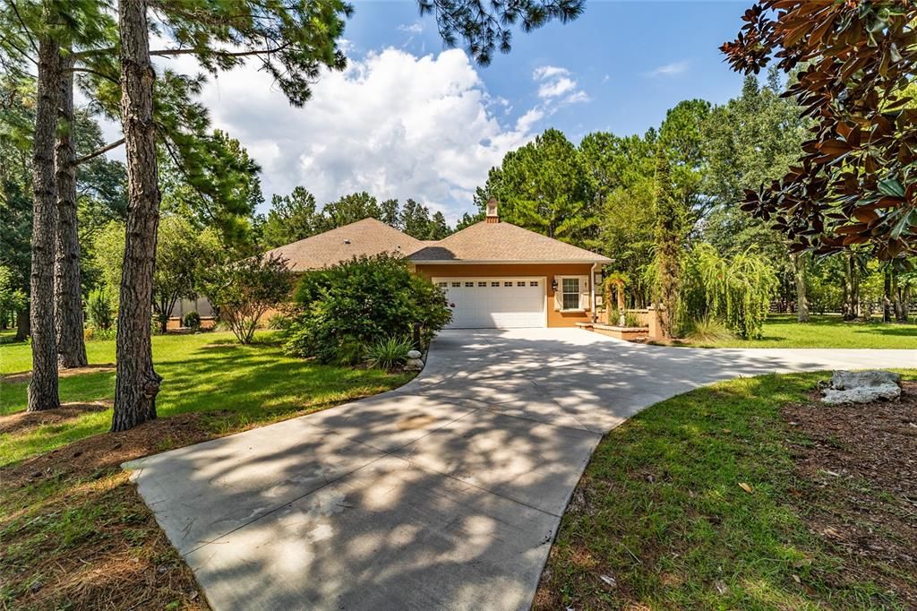 For Sale: $960,000 (3 beds, 3 baths, 3107 Square Feet)