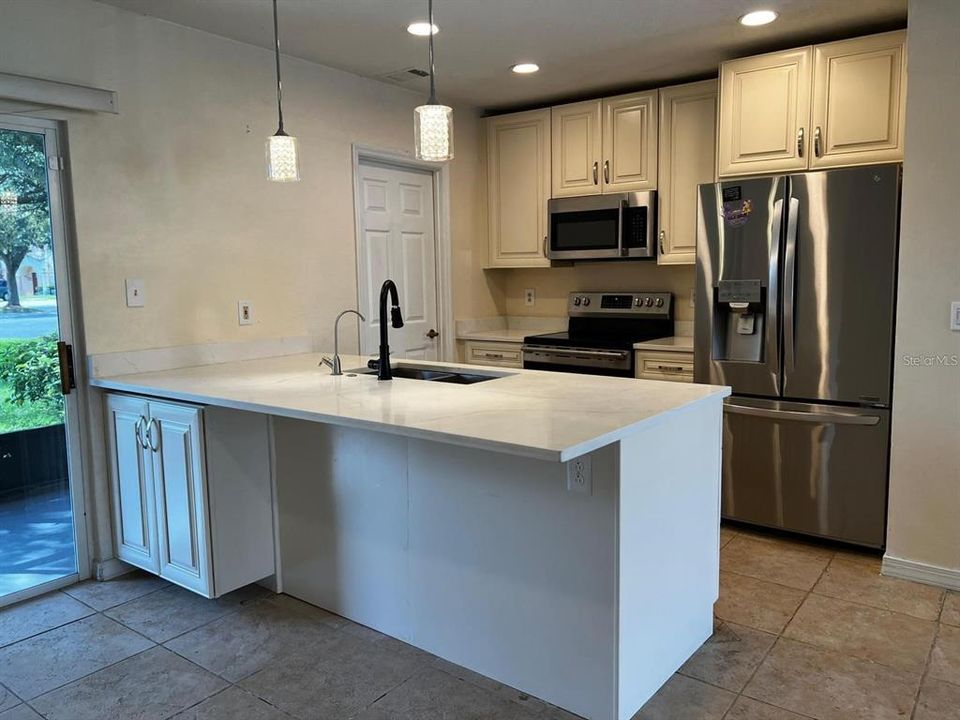 For Rent: $1,750 (2 beds, 2 baths, 1191 Square Feet)