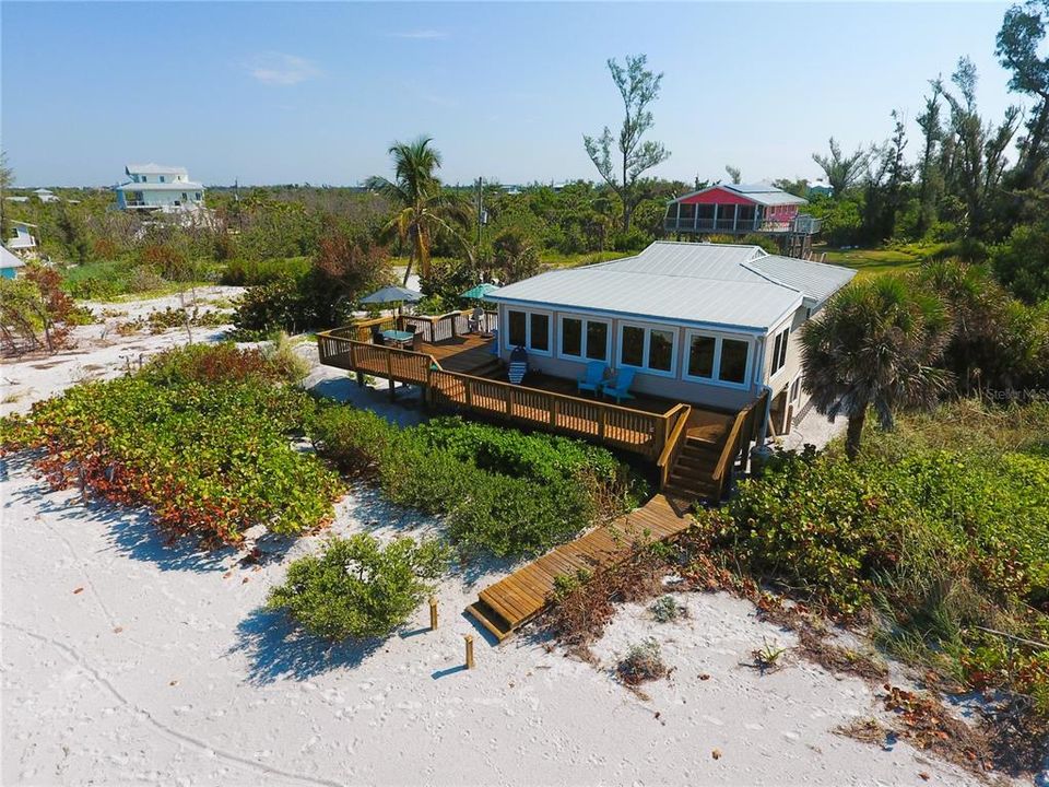 For Sale: $1,100,000 (3 beds, 3 baths, 1170 Square Feet)