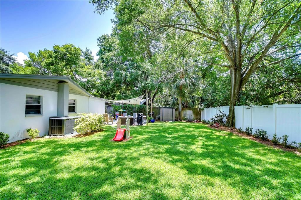 Active With Contract: $450,000 (3 beds, 2 baths, 1465 Square Feet)