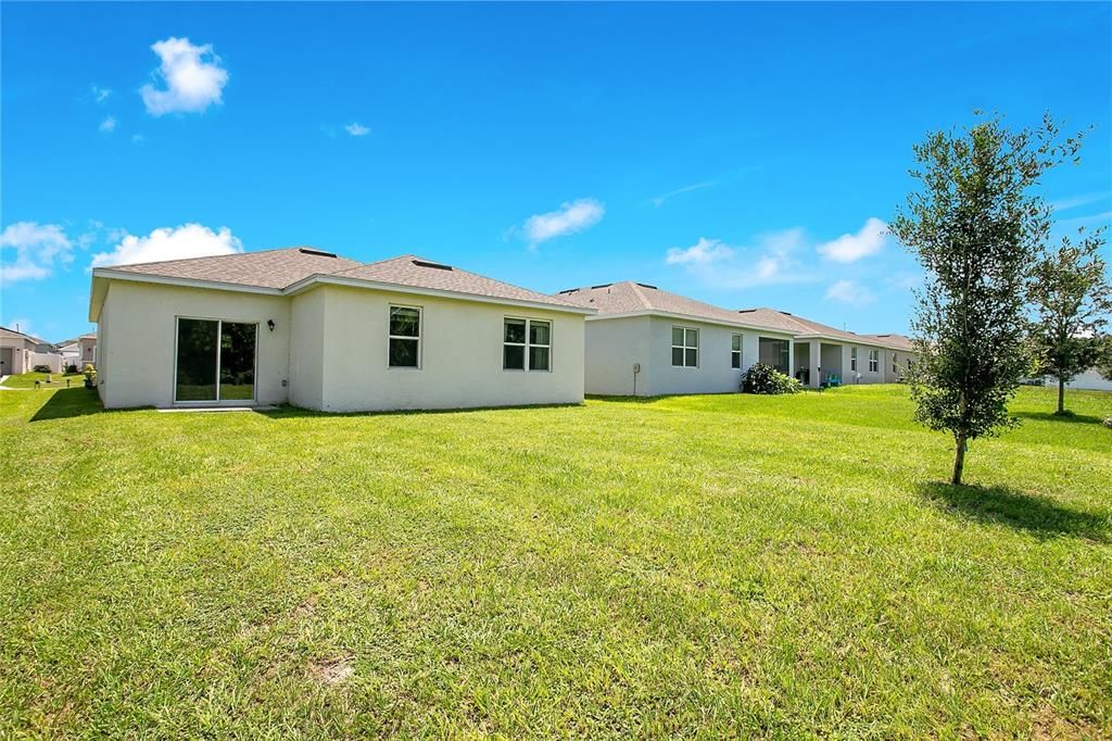 Active With Contract: $304,900 (3 beds, 2 baths, 1607 Square Feet)