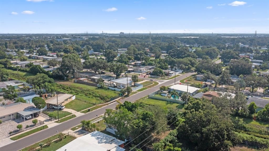 Active With Contract: $299,999 (3 beds, 2 baths, 1176 Square Feet)