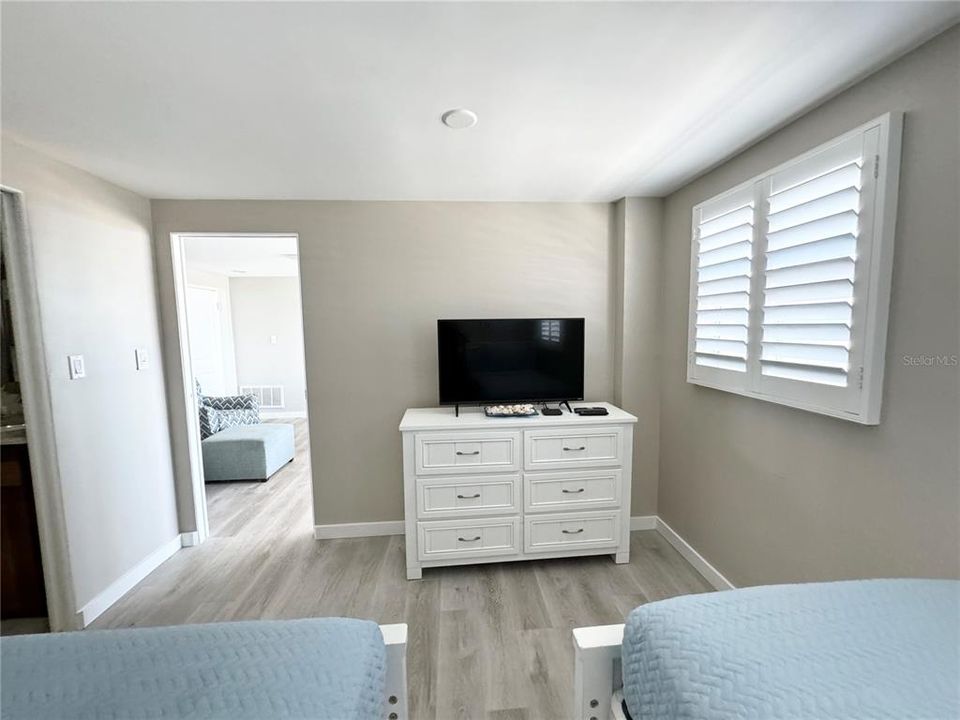 For Rent: $2,300 (2 beds, 2 baths, 867 Square Feet)