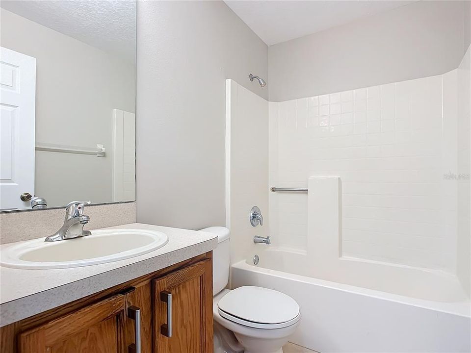 For Sale: $345,000 (3 beds, 2 baths, 1636 Square Feet)