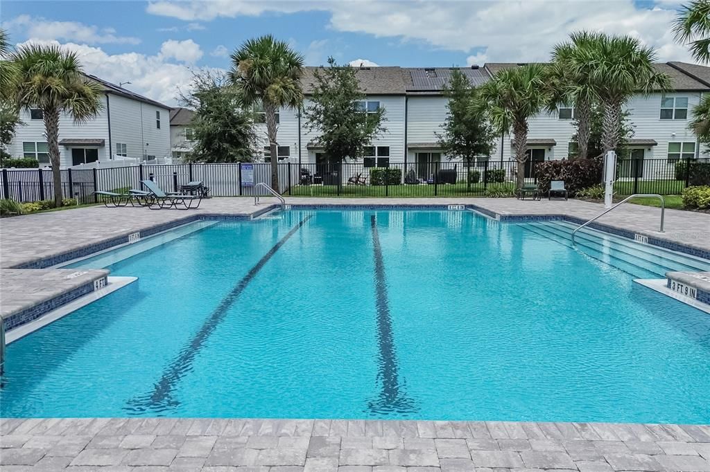 Active With Contract: $1,900 (3 beds, 2 baths, 1480 Square Feet)