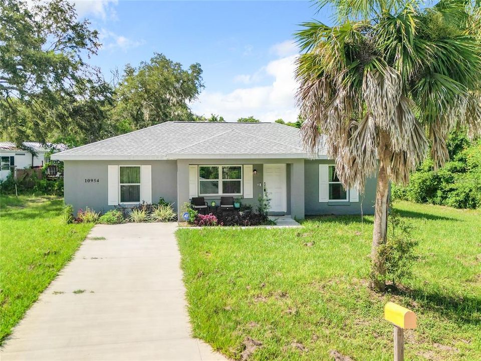 For Sale: $250,000 (3 beds, 2 baths, 1214 Square Feet)