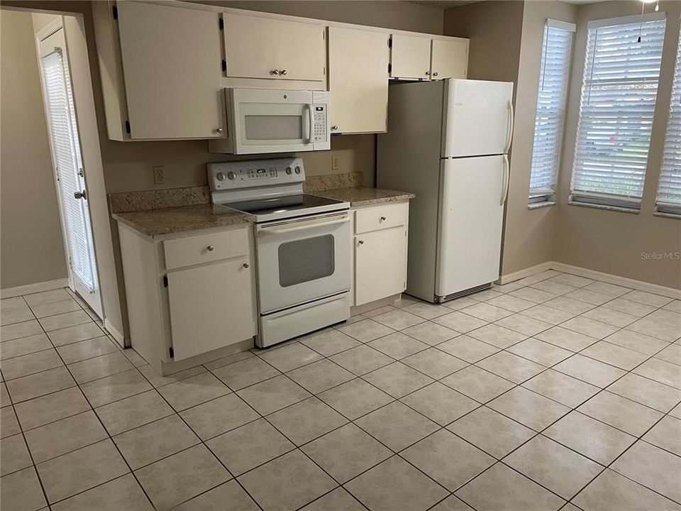 For Rent: $2,150 (3 beds, 2 baths, 1480 Square Feet)