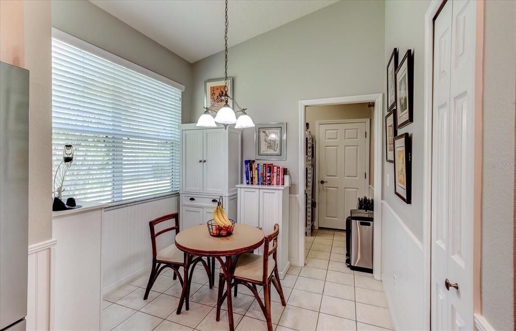 For Sale: $389,000 (3 beds, 2 baths, 1592 Square Feet)