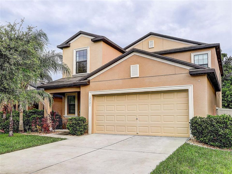 Active With Contract: $379,000 (5 beds, 2 baths, 2415 Square Feet)