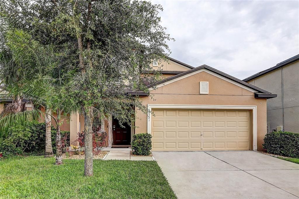 Active With Contract: $379,000 (5 beds, 2 baths, 2415 Square Feet)