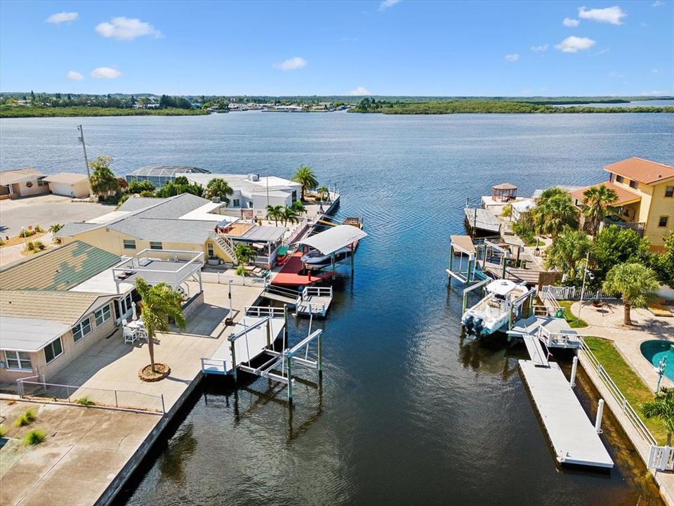 For Sale: $550,000 (3 beds, 2 baths, 1300 Square Feet)