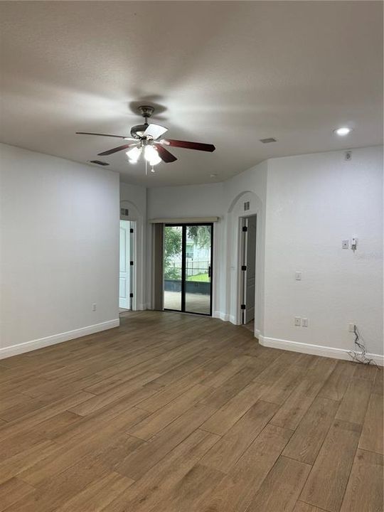 For Rent: $2,900 (4 beds, 3 baths, 2049 Square Feet)