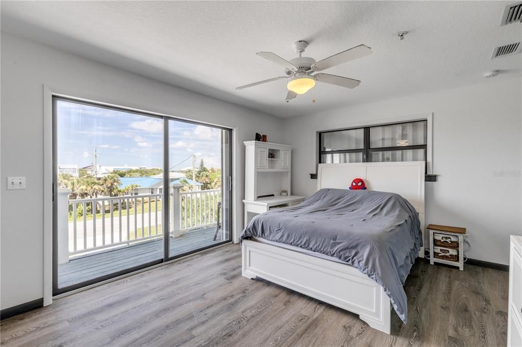 На продажу: $1,750,000 (0 спален, 0 ванн, 3888 Квадратных фут)