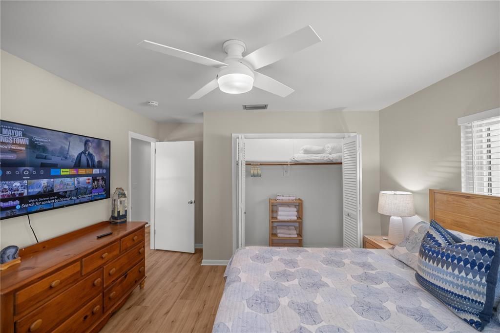 出租: $4,000 (3 贝兹, 2 浴室, 1552 平方英尺)