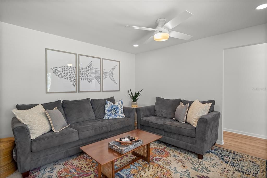 出租: $4,000 (3 贝兹, 2 浴室, 1552 平方英尺)