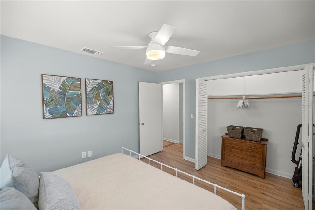 出租: $4,000 (3 贝兹, 2 浴室, 1552 平方英尺)