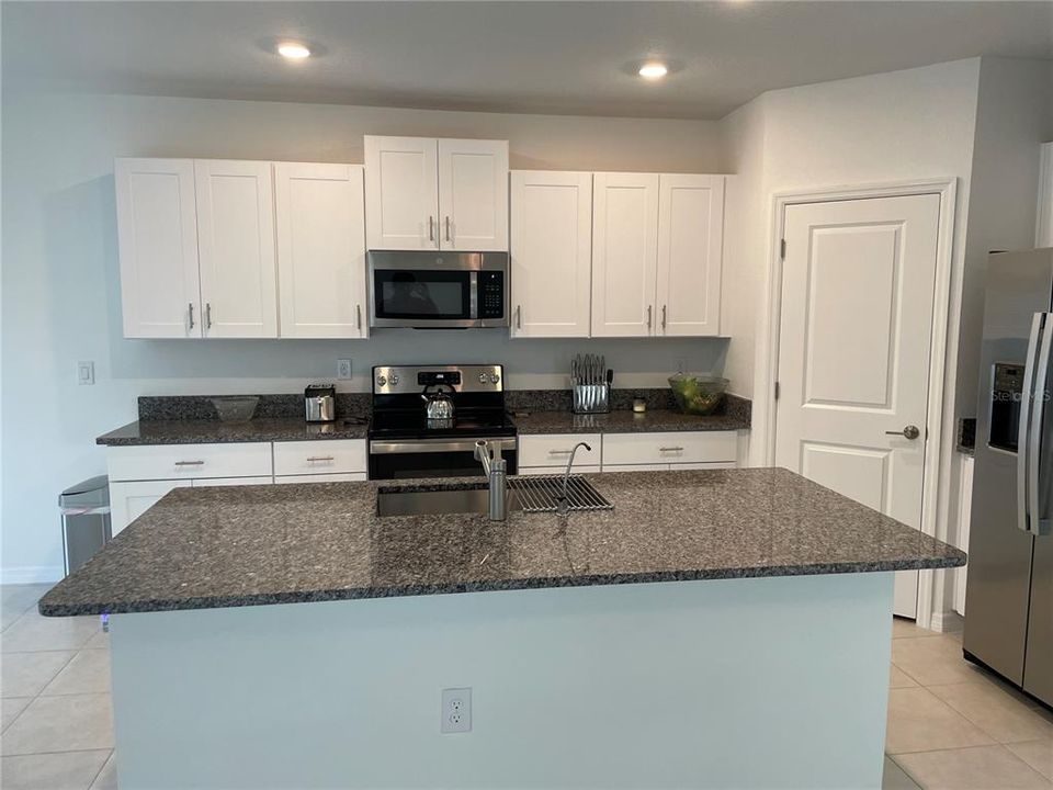 Active With Contract: $2,400 (4 beds, 2 baths, 0 Square Feet)