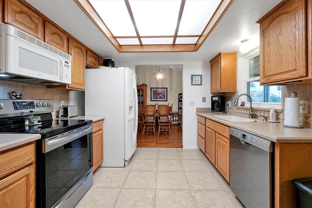 For Sale: $394,900 (3 beds, 2 baths, 1604 Square Feet)