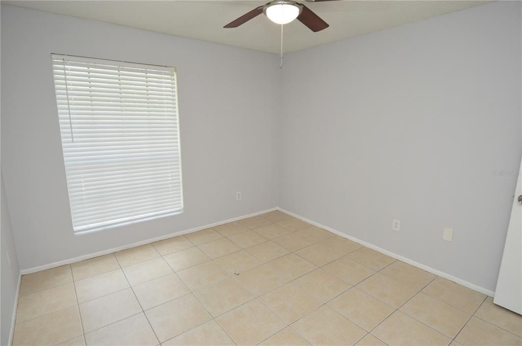 Active With Contract: $1,700 (2 beds, 2 baths, 1007 Square Feet)