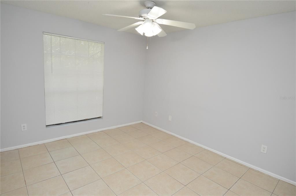 Active With Contract: $1,700 (2 beds, 2 baths, 1007 Square Feet)