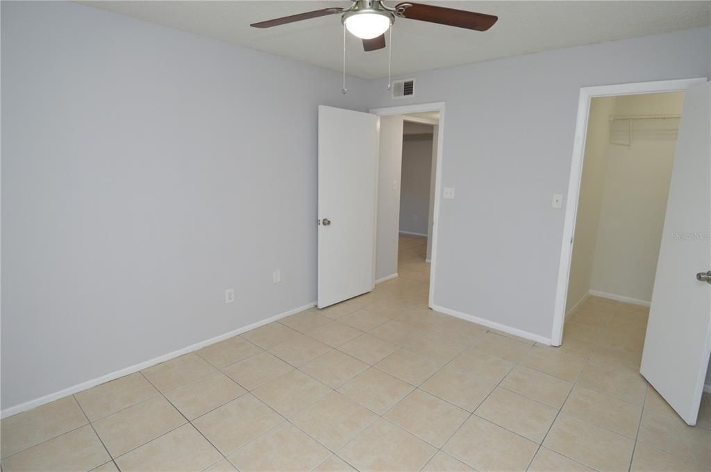 Active With Contract: $1,700 (2 beds, 2 baths, 1007 Square Feet)