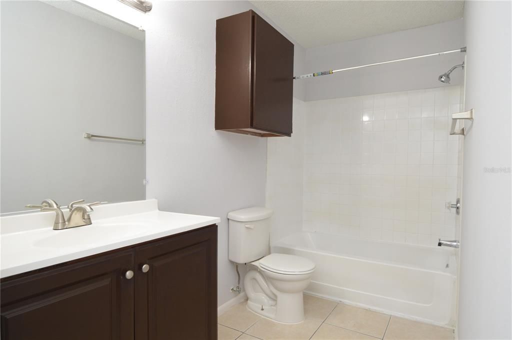 Active With Contract: $1,700 (2 beds, 2 baths, 1007 Square Feet)