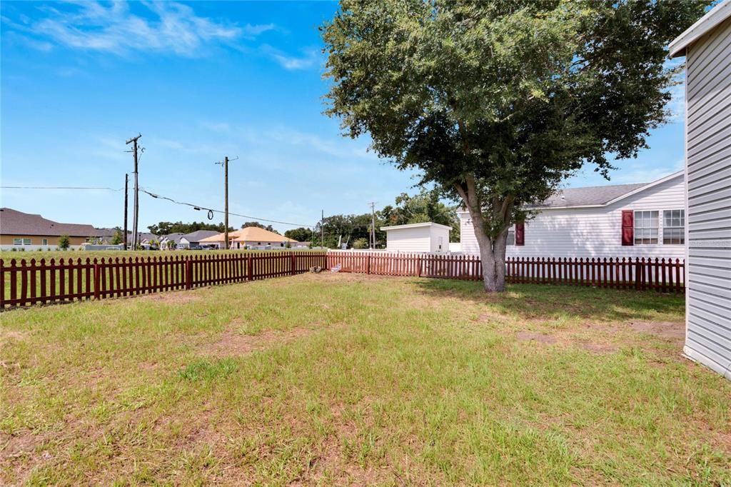 Active With Contract: $260,000 (3 beds, 2 baths, 1352 Square Feet)