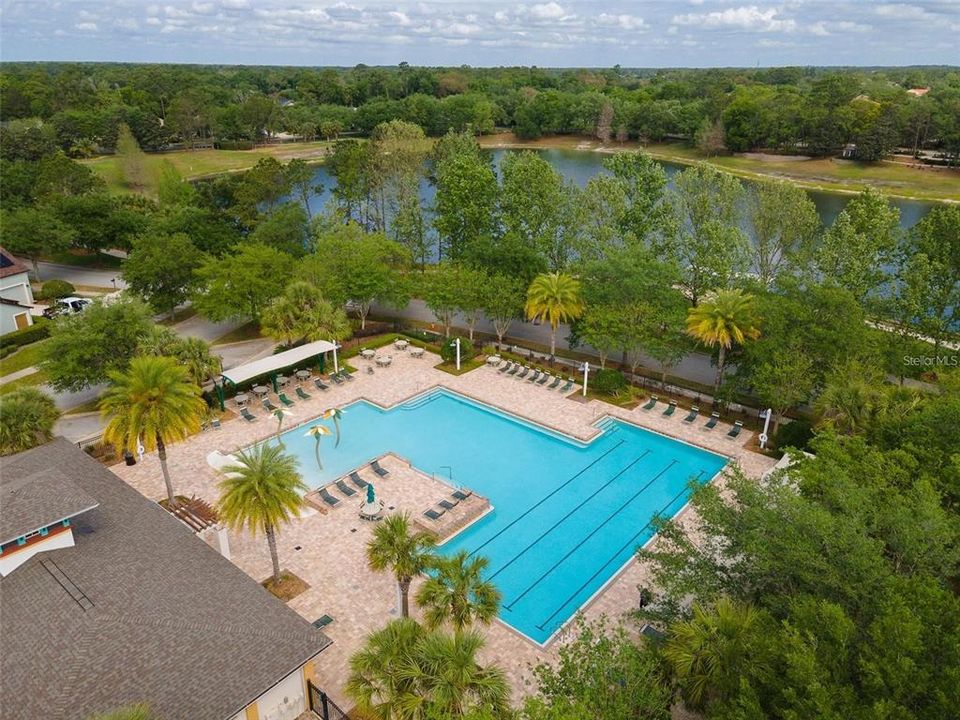 Zero-entry pool at 2nd community area (Victoria Commons)