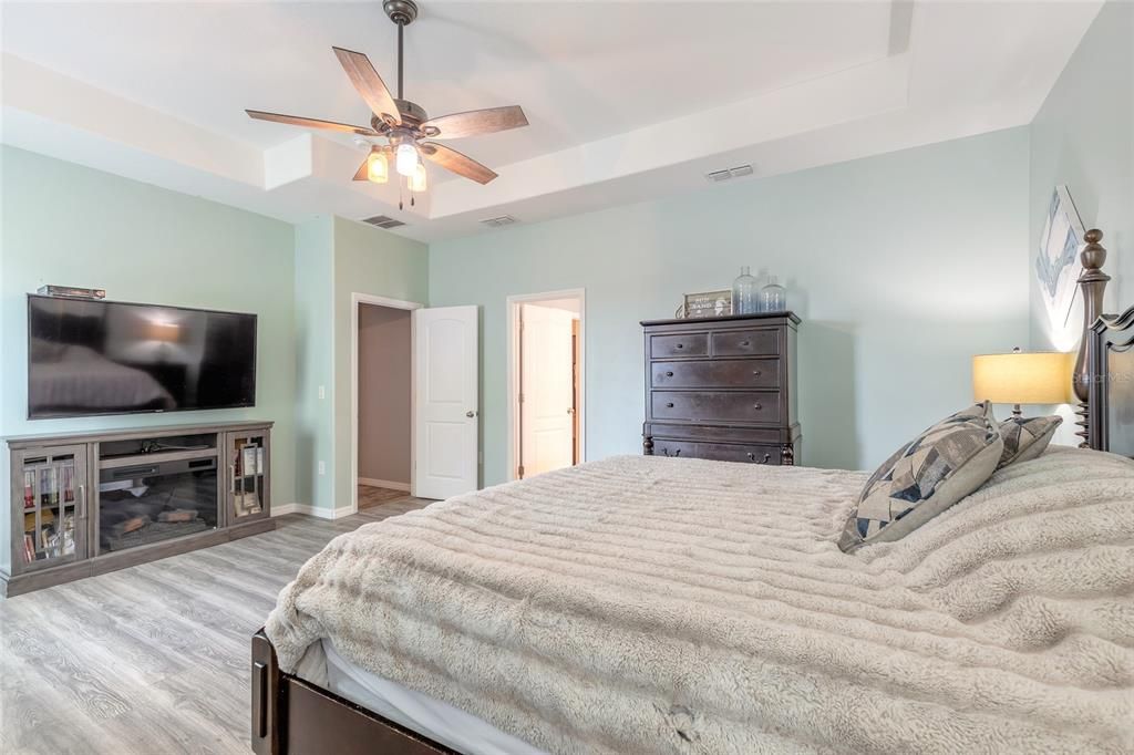 primary bedroom features trey ceiling