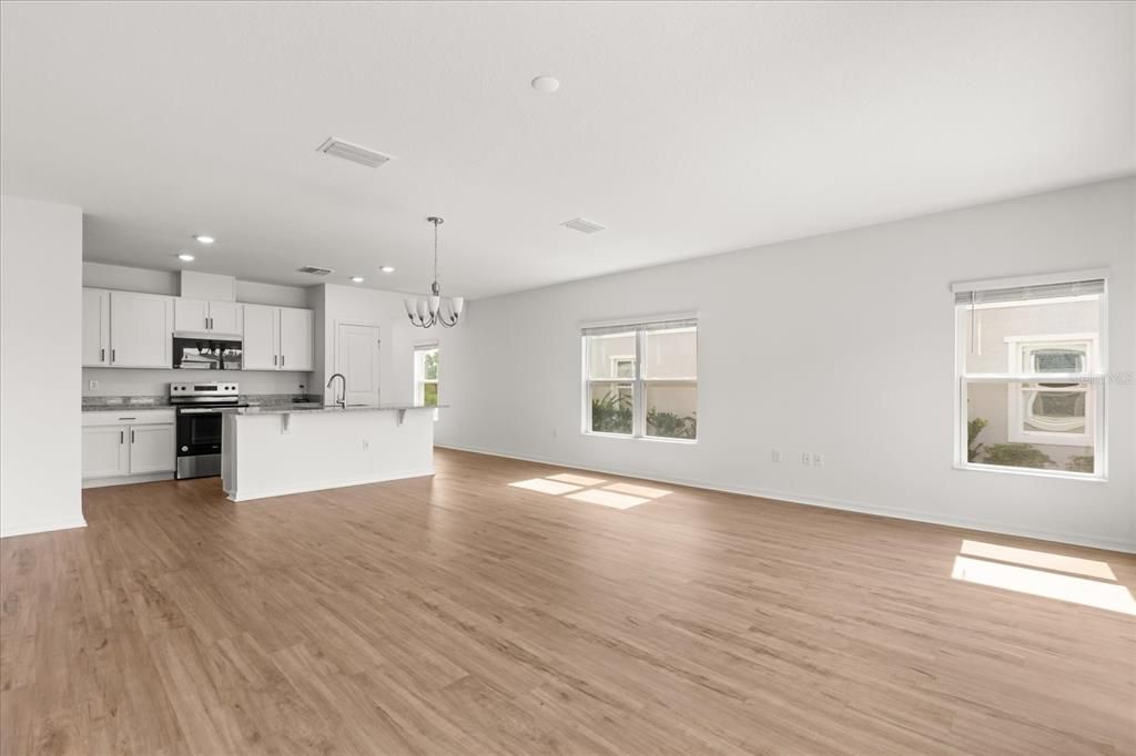 待售: $268,814 (3 贝兹, 2 浴室, 1685 平方英尺)