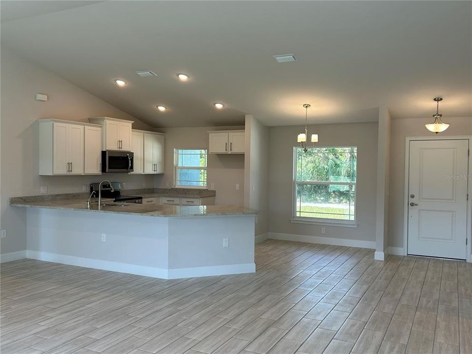 For Sale: $295,436 (3 beds, 2 baths, 1540 Square Feet)