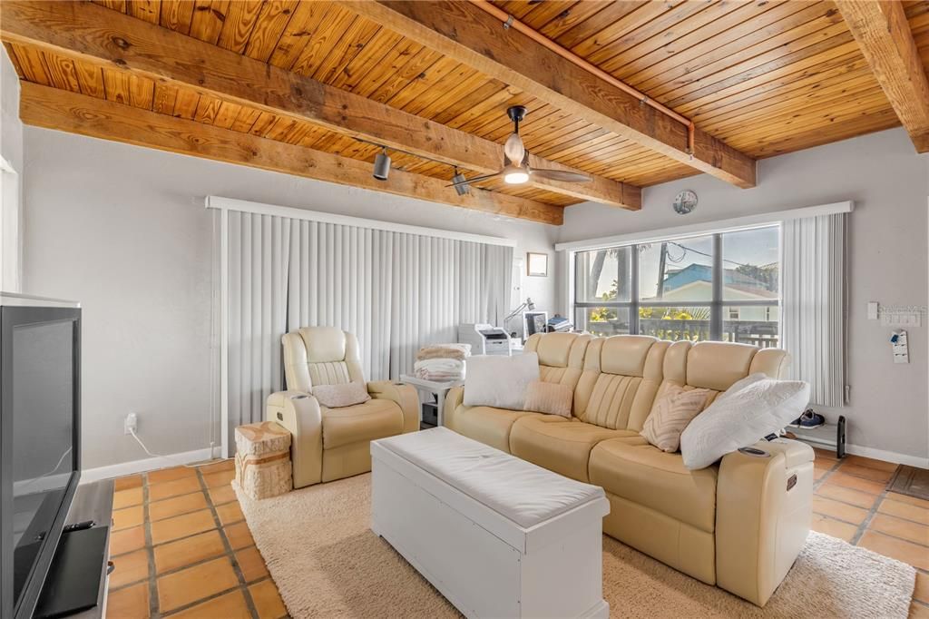 En Venta: $1,750,000 (5 camas, 3 baños, 3888 Pies cuadrados)